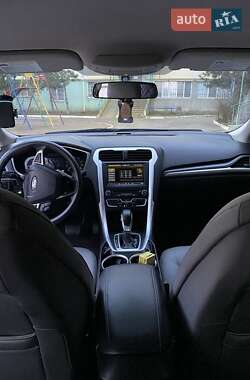 Седан Ford Fusion 2013 в Одесі