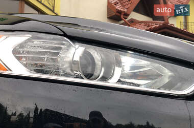 Седан Ford Fusion 2016 в 
