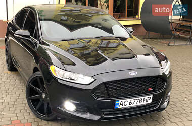 Седан Ford Fusion 2016 в 