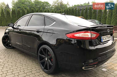 Седан Ford Fusion 2016 в 