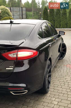 Седан Ford Fusion 2016 в 