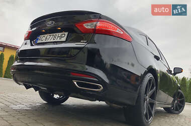 Седан Ford Fusion 2016 в 