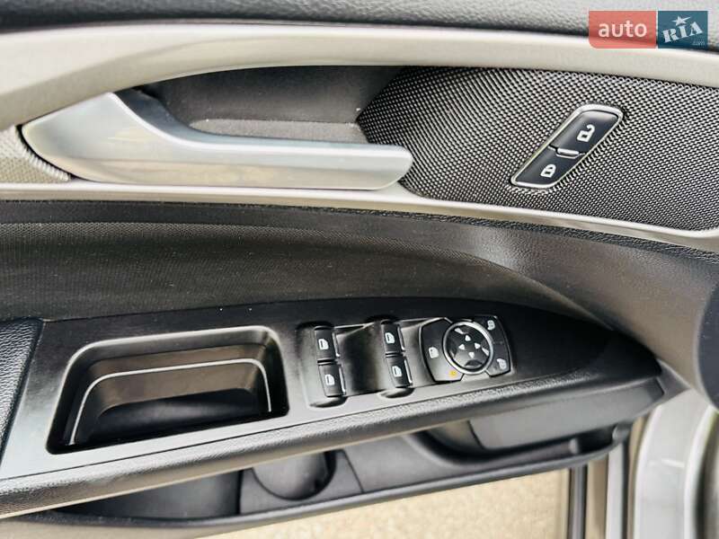 Седан Ford Fusion 2017 в Києві