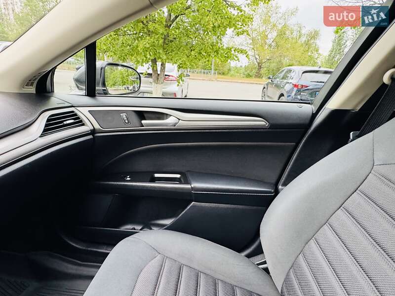Седан Ford Fusion 2017 в Києві