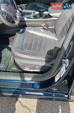 Седан Ford Fusion 2014 в 
