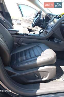 Седан Ford Fusion 2014 в 