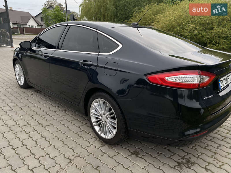 Седан Ford Fusion 2013 в Дрогобыче