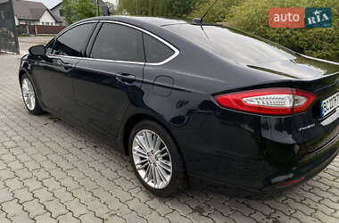 Седан Ford Fusion 2013 в 