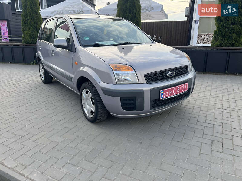 Хетчбек Ford Fusion 2011 в 