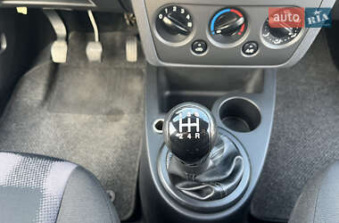 Хетчбек Ford Fusion 2011 в 