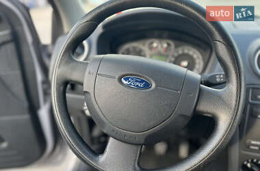 Хетчбек Ford Fusion 2011 в 
