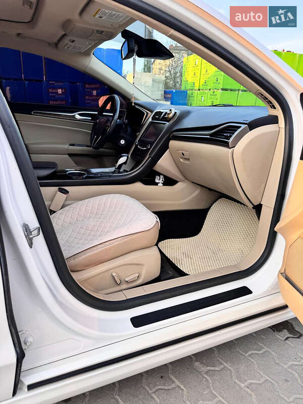 Седан Ford Fusion 2013 в Івано-Франківську