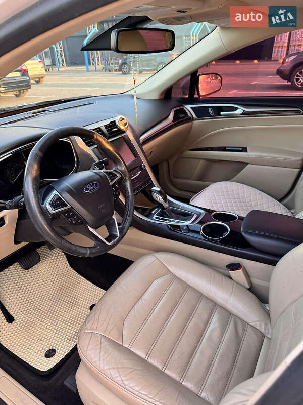 Седан Ford Fusion 2013 в Івано-Франківську