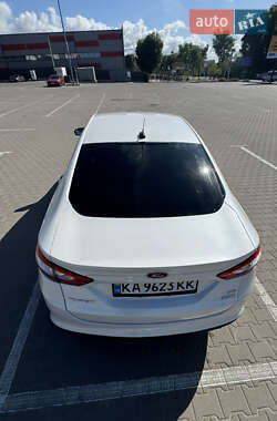 Седан Ford Fusion 2014 в 