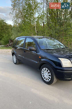 Хэтчбек Ford Fusion 2005 в 
