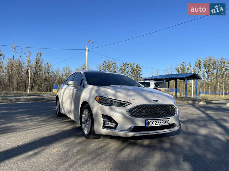 Седан Ford Fusion 2019 в Харькове
