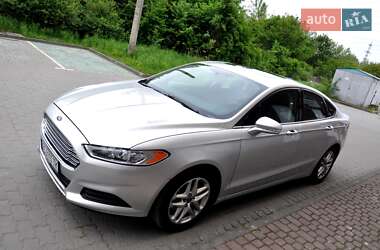 Седан Ford Fusion 2013 в 