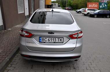 Седан Ford Fusion 2013 в 