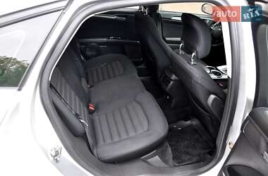 Седан Ford Fusion 2013 в 