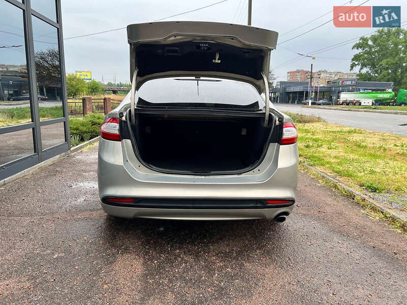 Седан Ford Fusion 2014 в Кропивницком