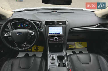 Седан Ford Fusion 2020 в 