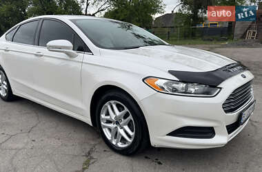 Седан Ford Fusion 2013 в 