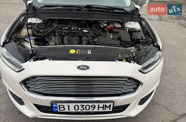 Седан Ford Fusion 2013 в 