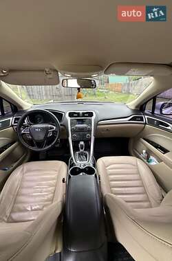 Седан Ford Fusion 2015 в 