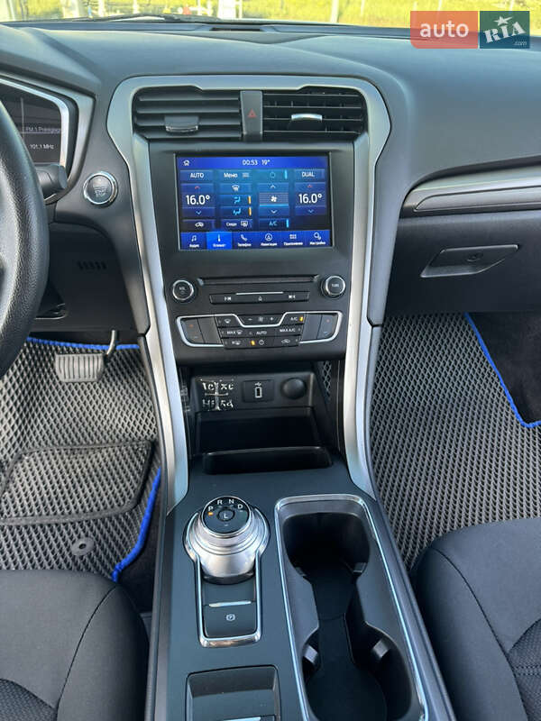Седан Ford Fusion 2016 в Днепре