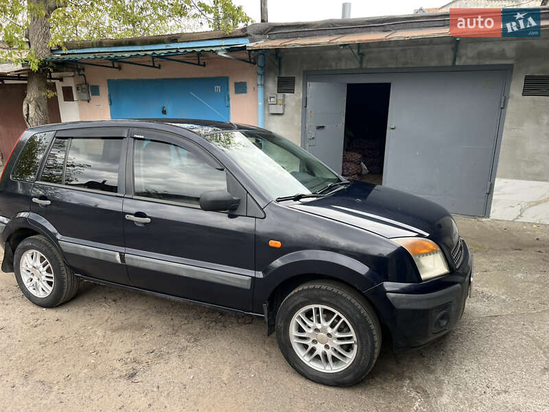 Хэтчбек Ford Fusion 2005 в Ровно