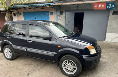 Хэтчбек Ford Fusion 2005 в 