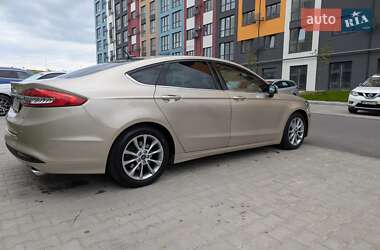 Седан Ford Fusion 2017 в 
