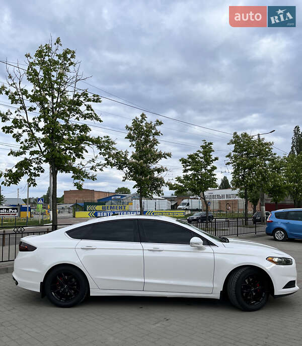 Седан Ford Fusion 2014 в Житомире