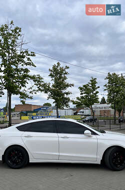 Седан Ford Fusion 2014 в 