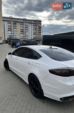 Седан Ford Fusion 2014 в 