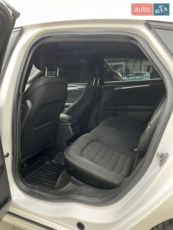 Седан Ford Fusion 2014 в Житомире