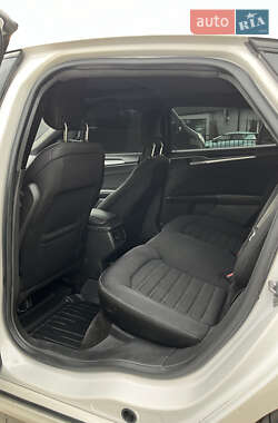 Седан Ford Fusion 2014 в 