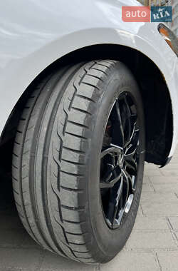 Седан Ford Fusion 2014 в 