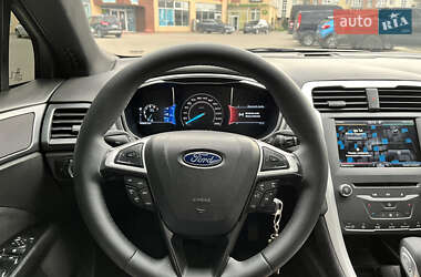 Седан Ford Fusion 2014 в 