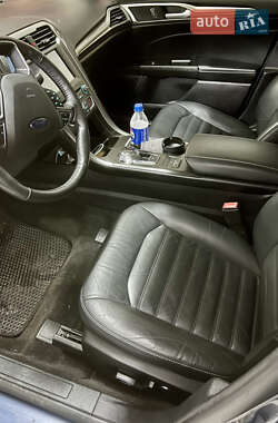 Седан Ford Fusion 2018 в 