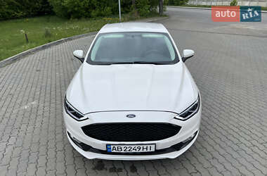 Седан Ford Fusion 2016 в 