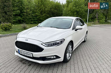 Седан Ford Fusion 2016 в 