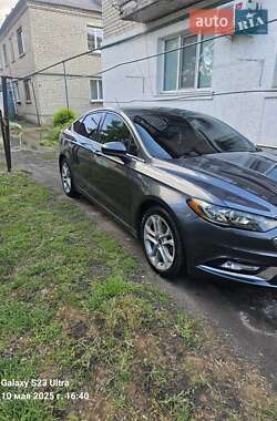 Седан Ford Fusion 2016 в 