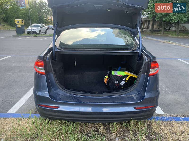 Седан Ford Fusion 2018 в Днепре