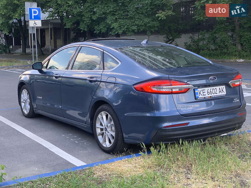 Седан Ford Fusion 2018 в Днепре