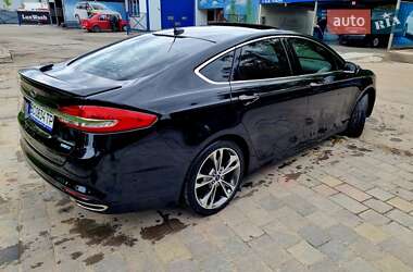 Седан Ford Fusion 2017 в 