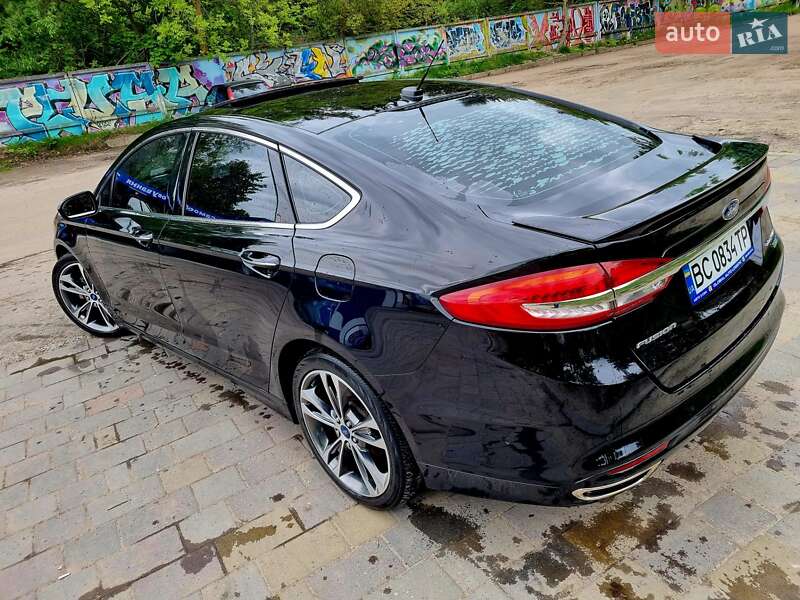 Седан Ford Fusion 2017 в Львові