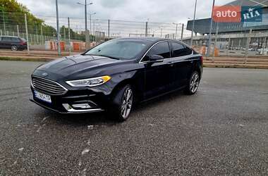 Седан Ford Fusion 2017 в 
