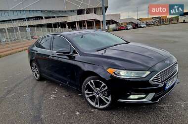 Седан Ford Fusion 2017 в 