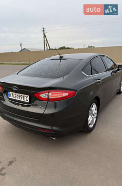 Седан Ford Fusion 2014 в 